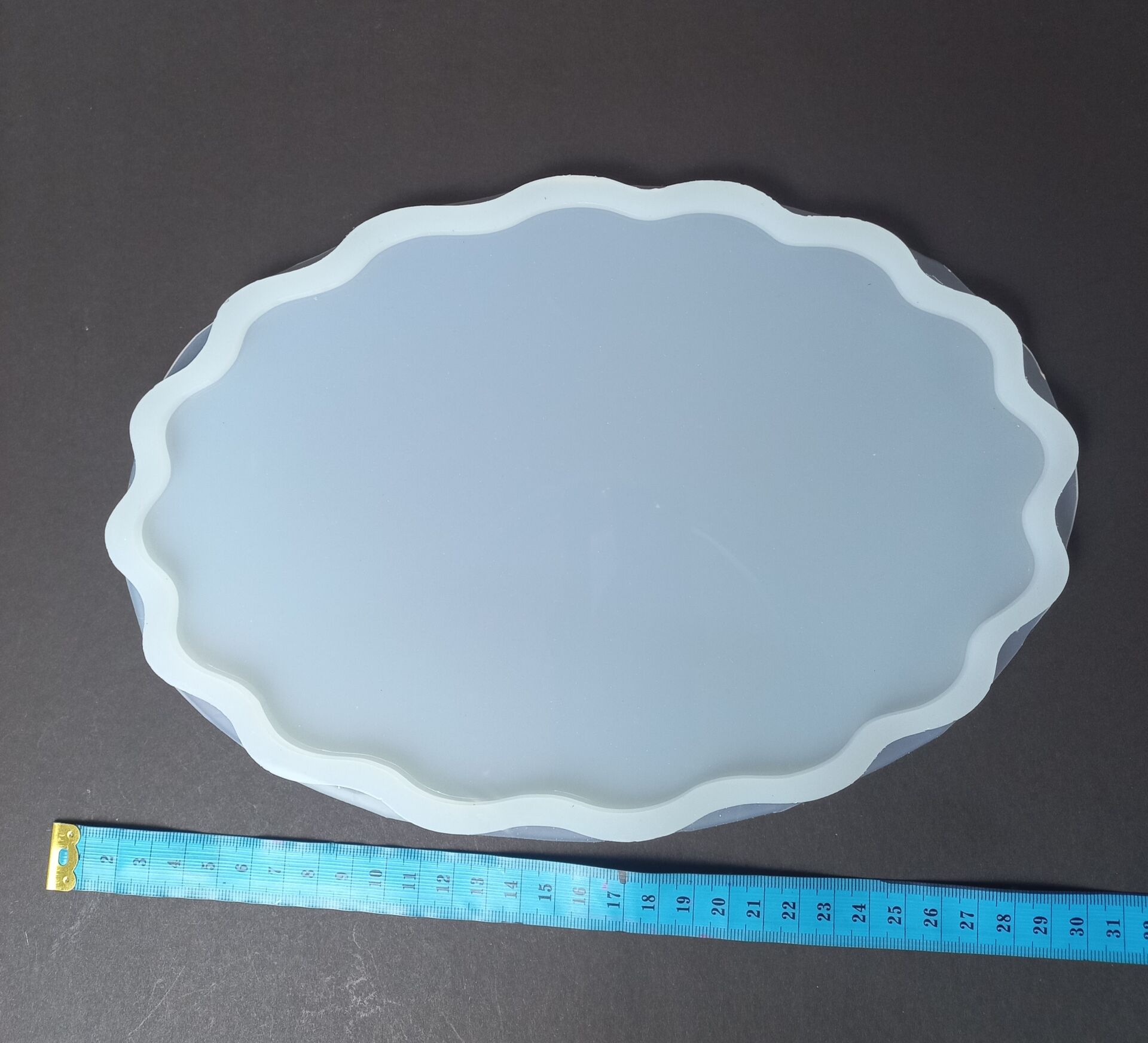 27cm/18cm Dalgalı Oval Tepsi Kalıbı Derinlik 8mm