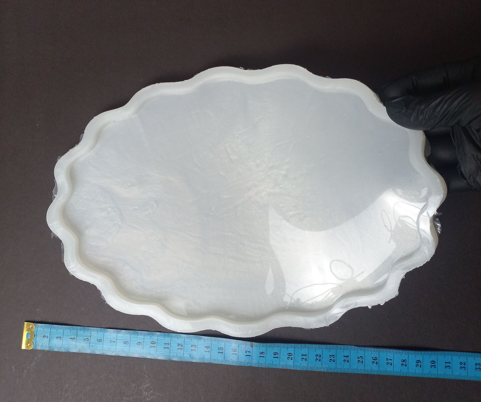 27cm/18cm Dalgalı Oval Tepsi Kalıbı Derinlik 6mm