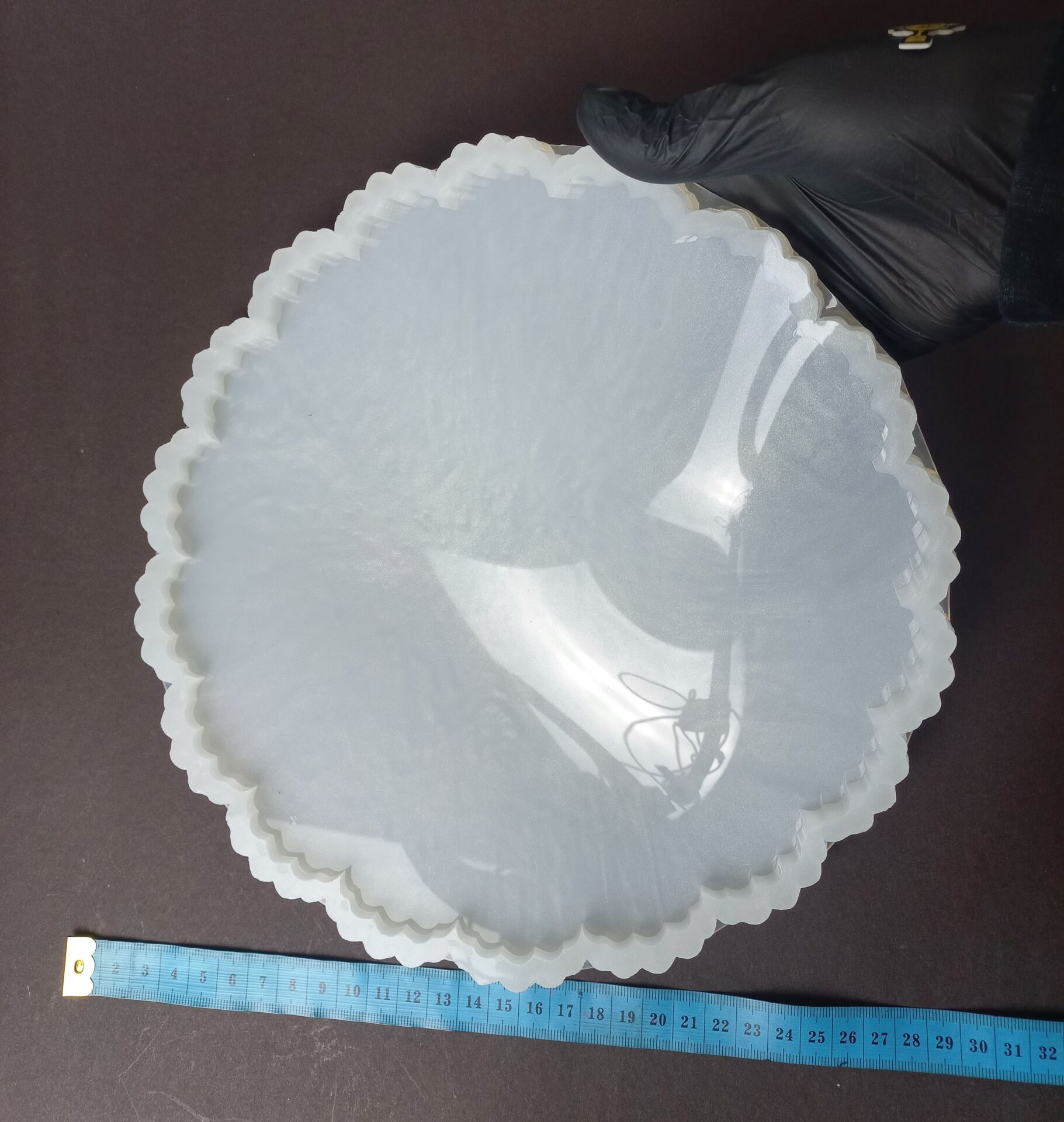 25cm Çiçek Desenli Yuvarlak Epoksi Silikon Tepsi Kalıbı Derinlik 8mm